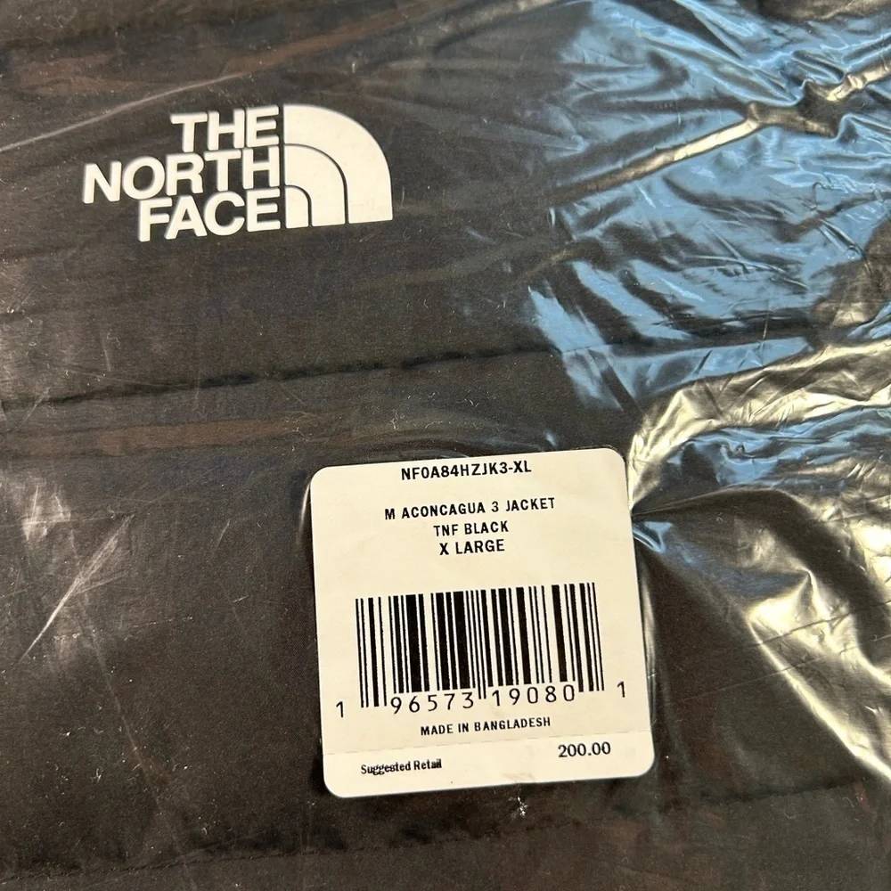 The North Face Men’s Aconcagua 3 Jacket in black (G1)